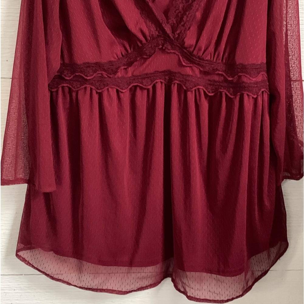 Suzanne Betro V-Neck Dress Blouse.  Size 3X - Picture 2 of 10